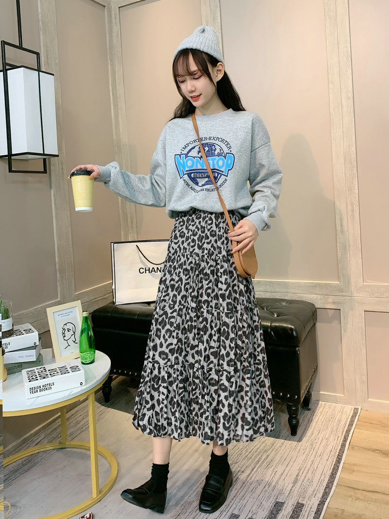 Super Stretch Leopard Print Pleated Skirt