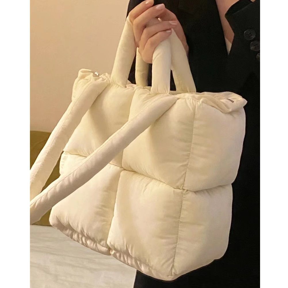 Oxford Down Super Puff Handbag
