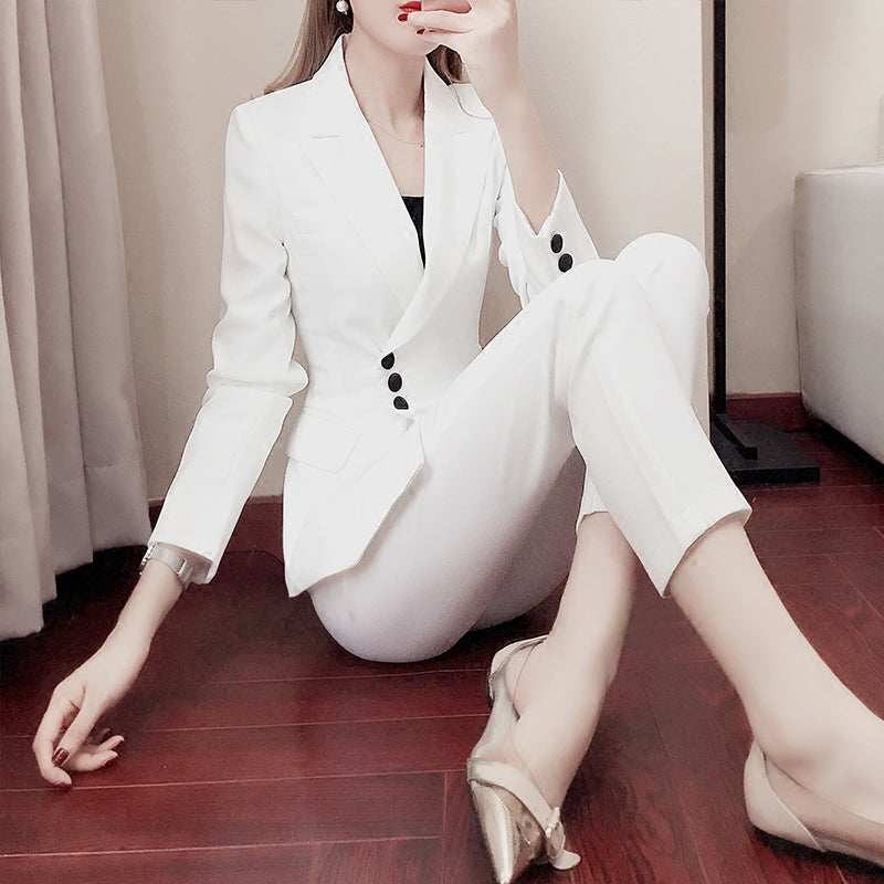 Sharp Slim Fitting Pant Suit w/contrasting Buttons
