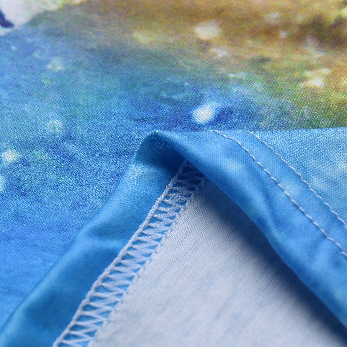 Giraffe Print Long-sleeved Round Neck T-shirt (up to 3XL)