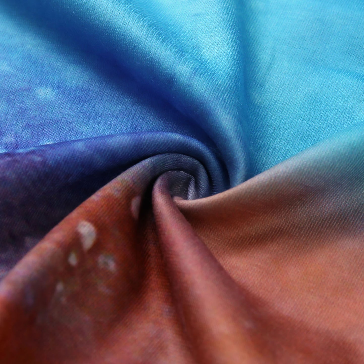 Giraffe Print Long-sleeved Round Neck T-shirt (up to 3XL)