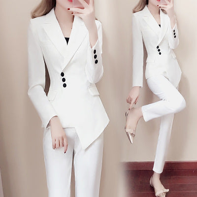 Sharp Slim Fitting Pant Suit w/contrasting Buttons