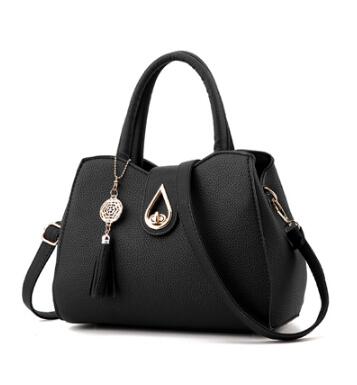 Faux Leather Shoulder Bag w/tassel