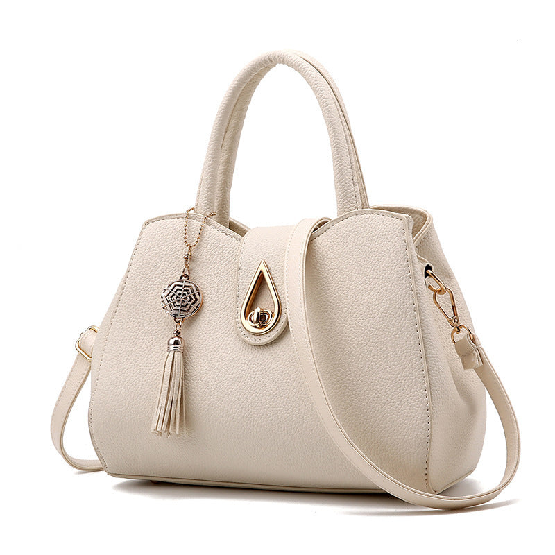 Faux Leather Shoulder Bag w/tassel
